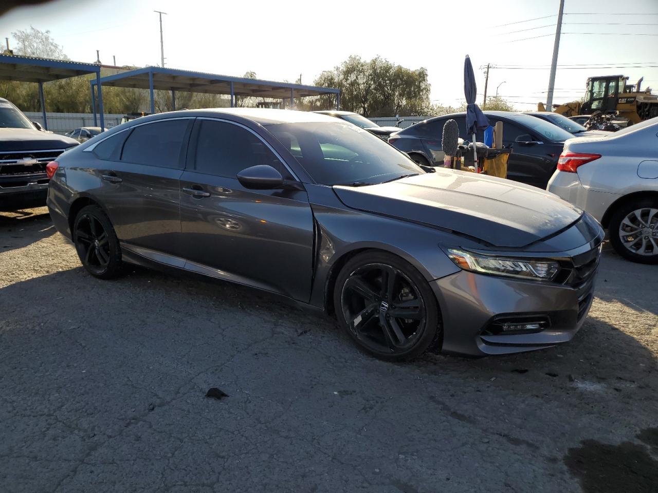 VIN 1HGCV1F36JA179020 2018 HONDA ACCORD no.4