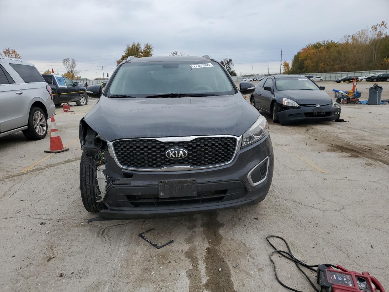 VIN 5XYPGDA51HG327556 2017 KIA SORENTO no.5