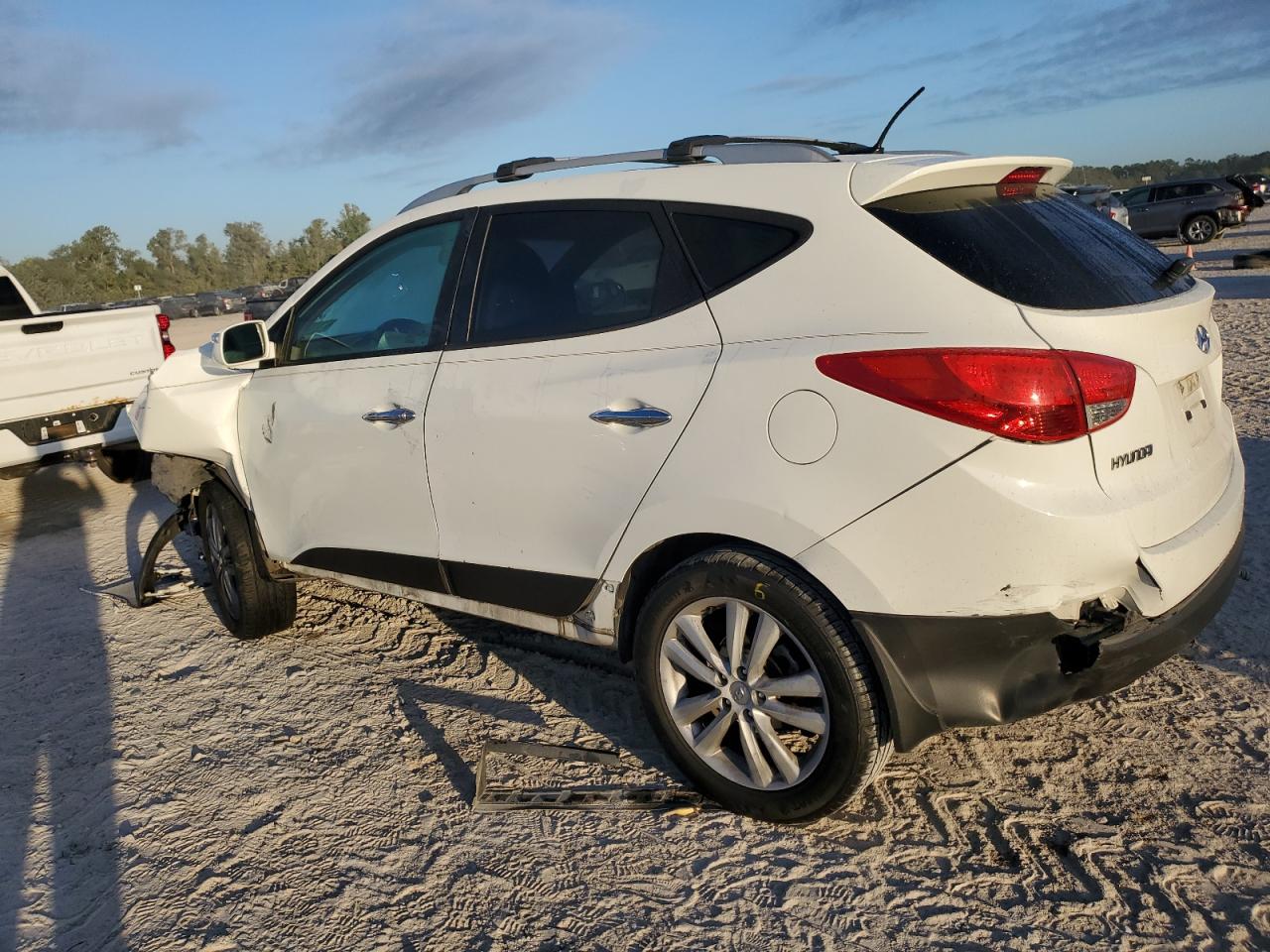 2012 Hyundai Tucson - Image 2