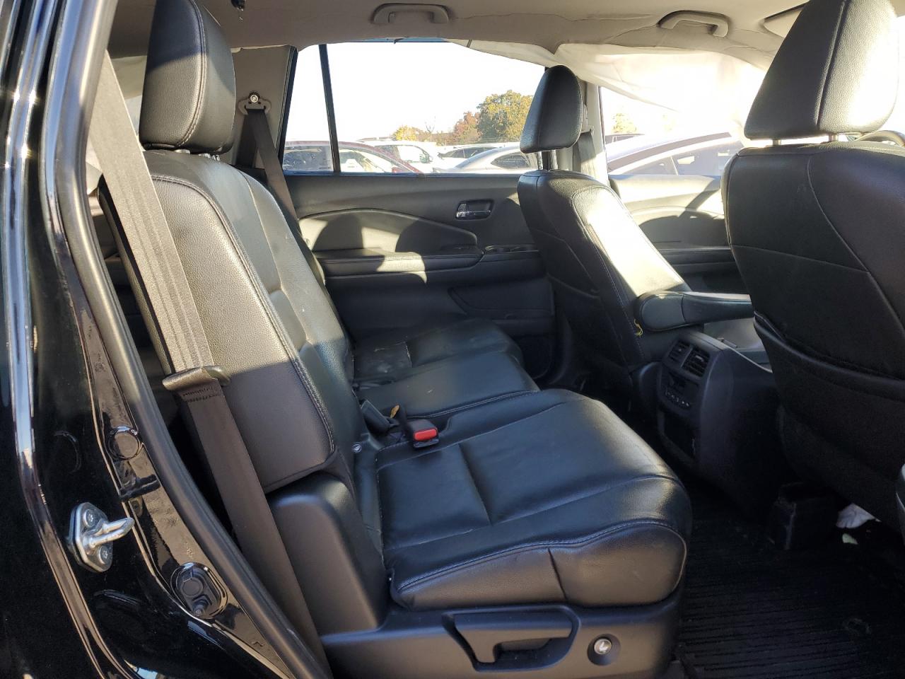 2019 Honda Pilot - Image 11