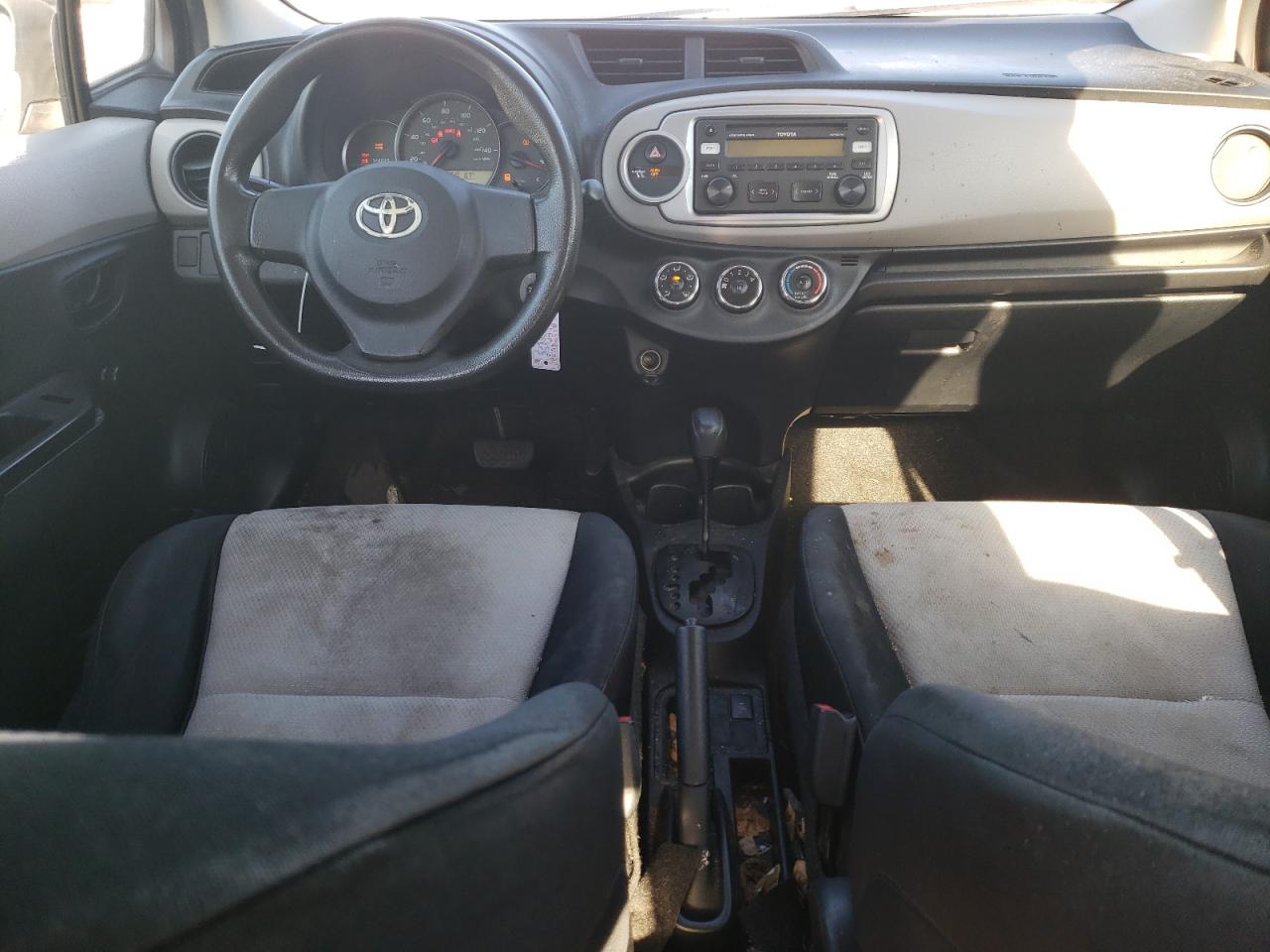 JTDKTUD33CD530164 2012 Toyota Yaris