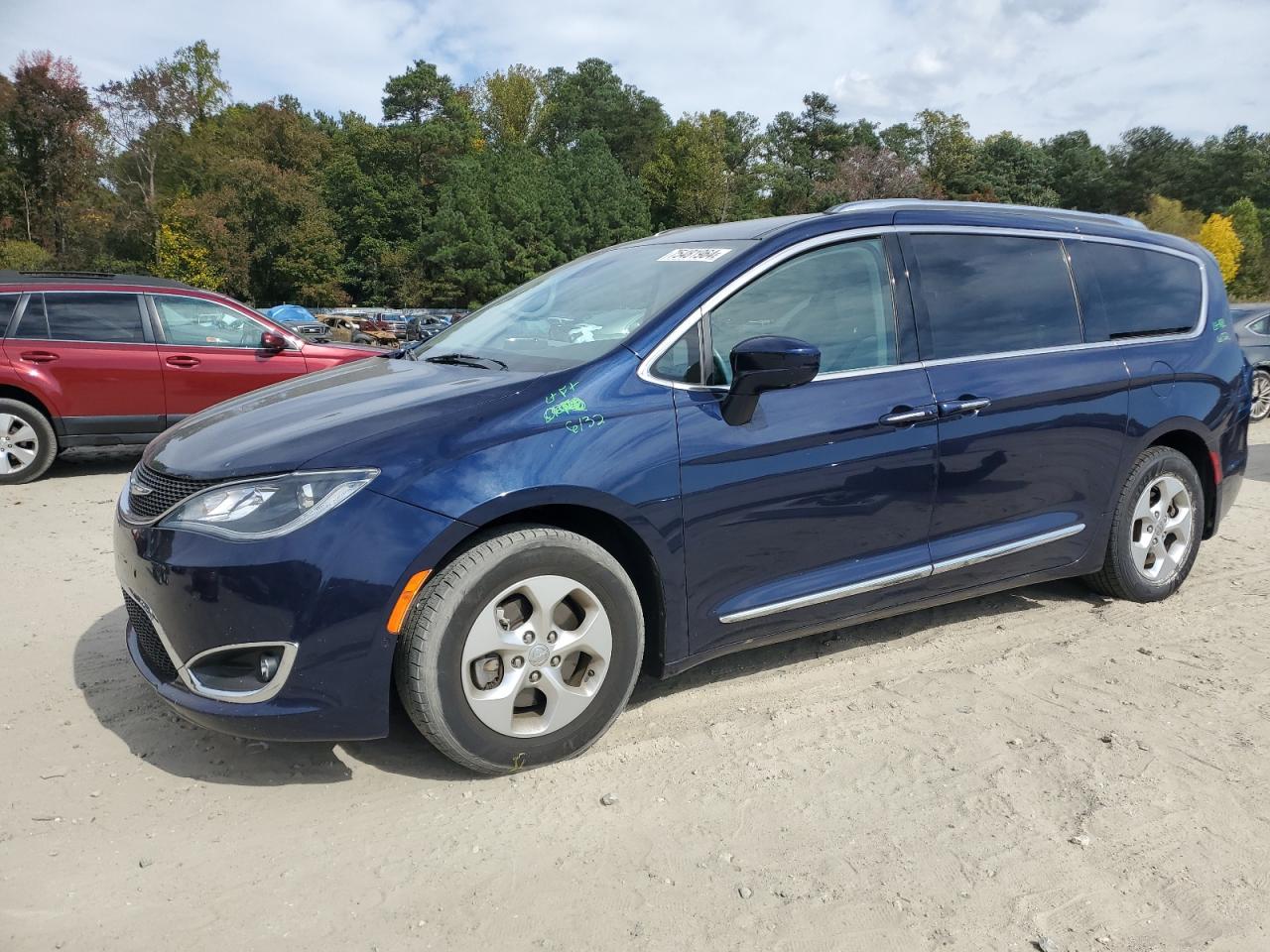 2C4RC1EG7HR543499 2017 CHRYSLER PACIFICA - Image 1