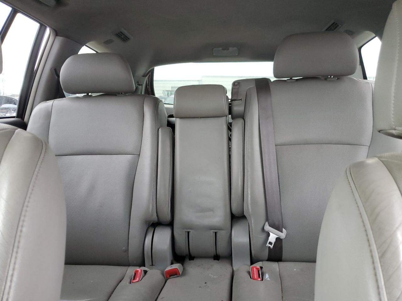 2012 Toyota Highlander - Image 10