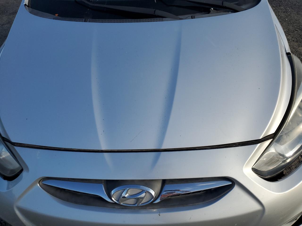 2013 Hyundai Accent - Image 12