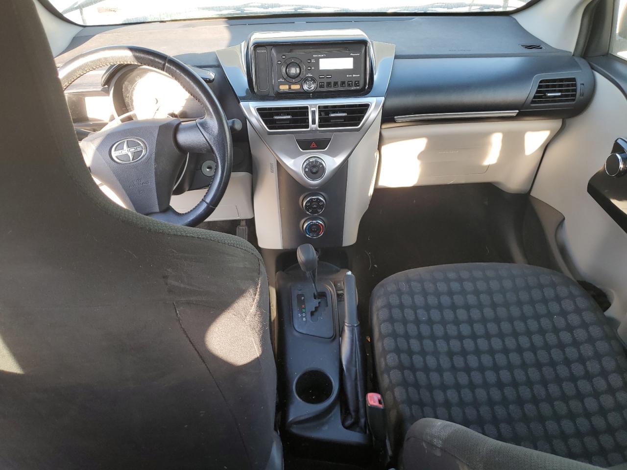 JTNJJXB08DJ022637 2013 Toyota Scion Iq