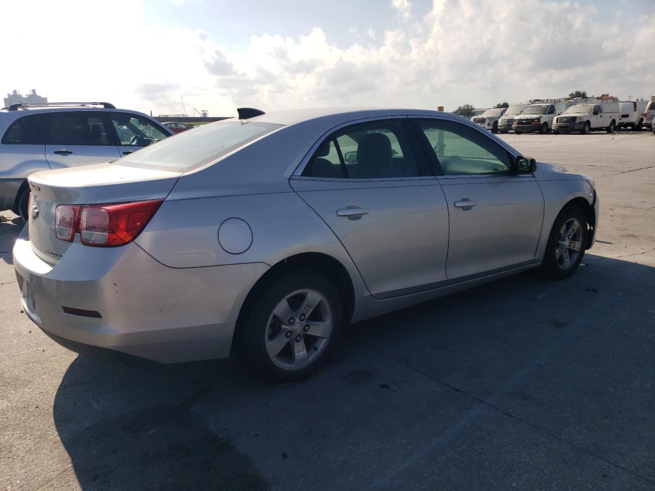 2016 Chevrolet Malibu - Image 3