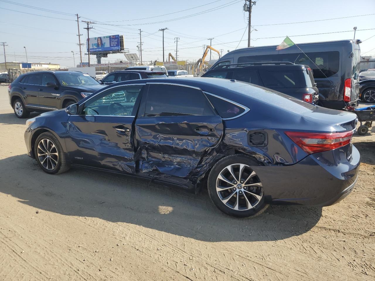 4T1BD1EB1GU049140 2016 TOYOTA AVALON - Image 2