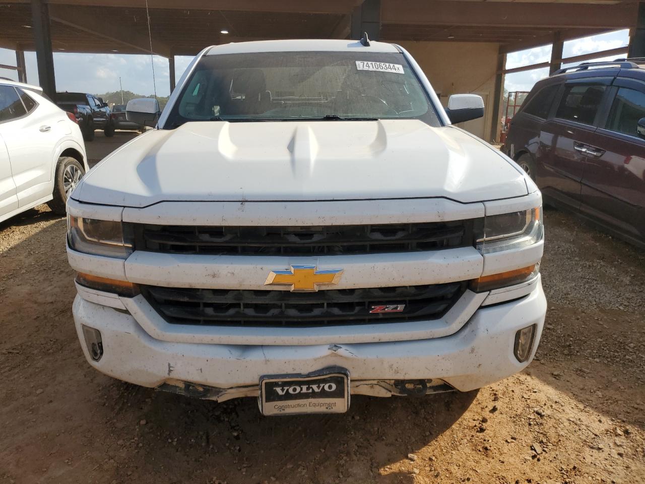 3GCUKRECXJG240057 2018 Chevrolet Silverado K1500 Lt