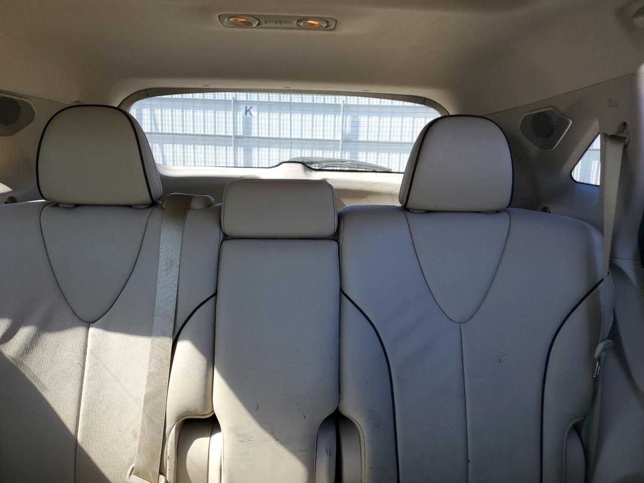 2013 Toyota Venza - Image 10