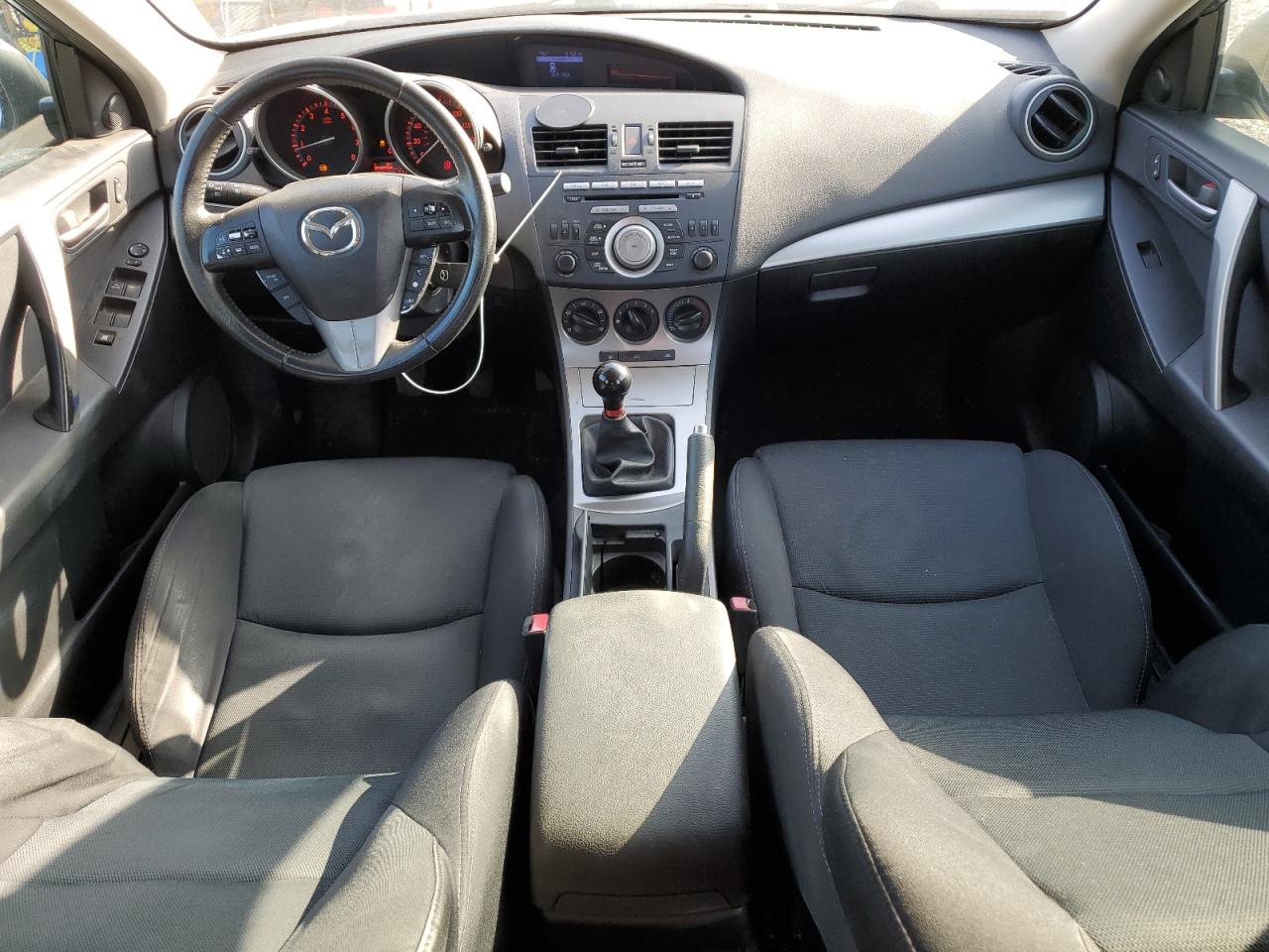 2011 Mazda 3 S VIN: JM1BL1K66B1439062 Lot: 76120954