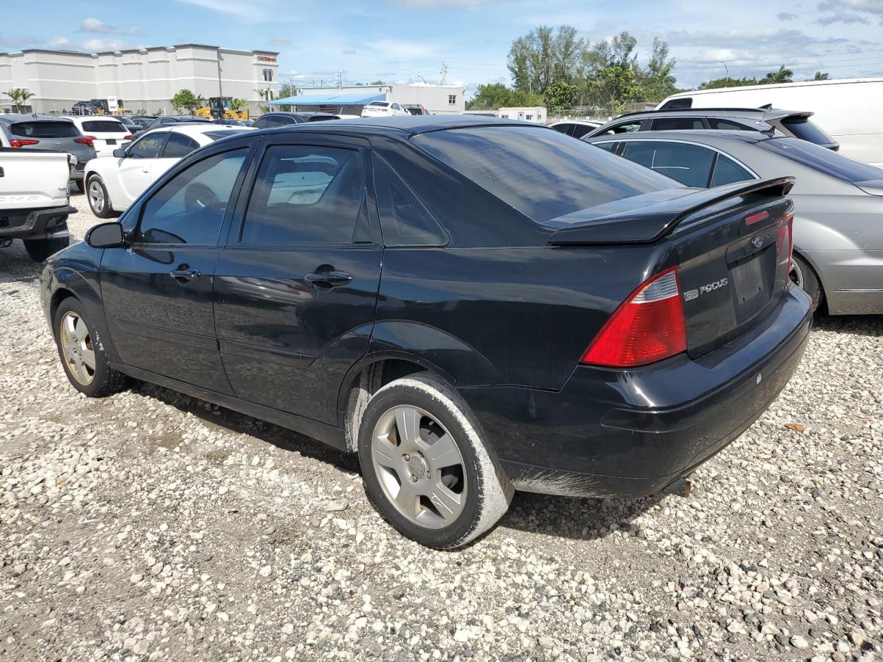 2007 Ford Focus - Image 2