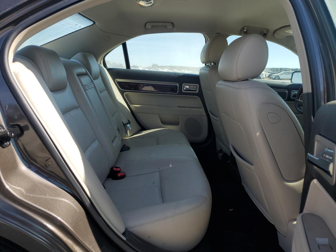 2006 Lincoln Zephyr - Image 10