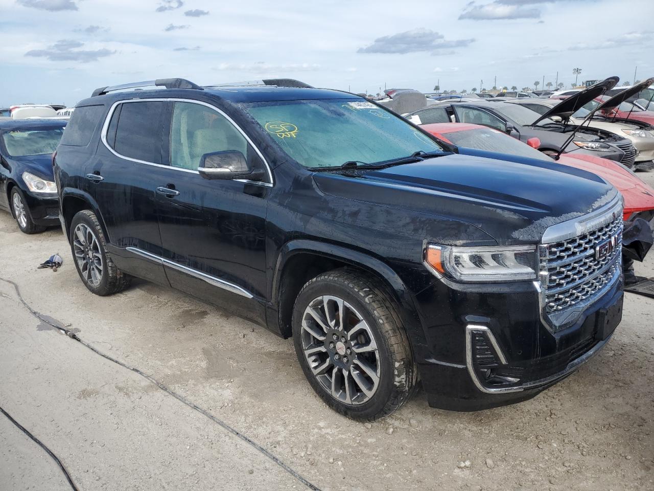 2020 GMC Acadia - Image 4