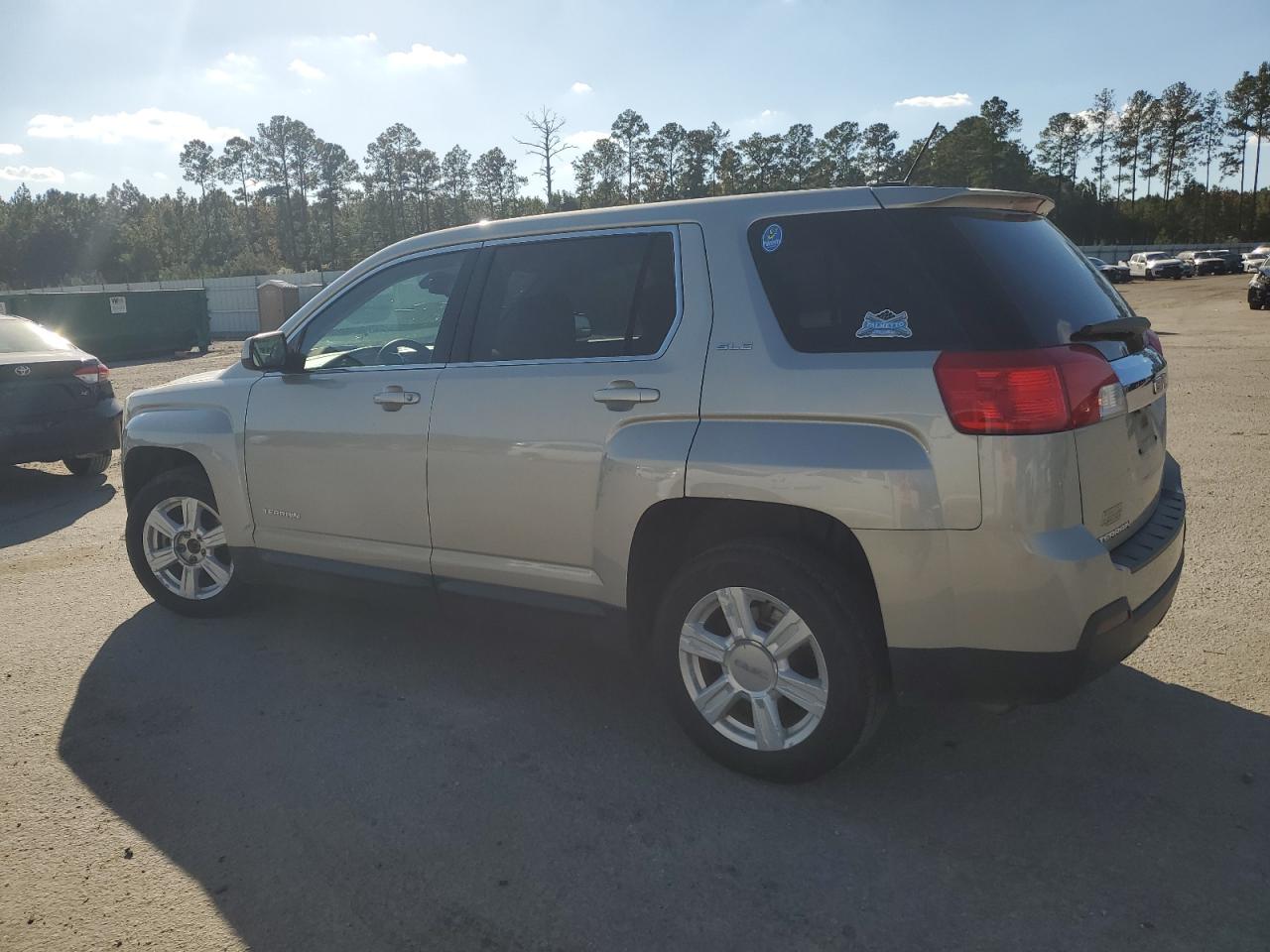 2015 GMC Terrain - Image 2