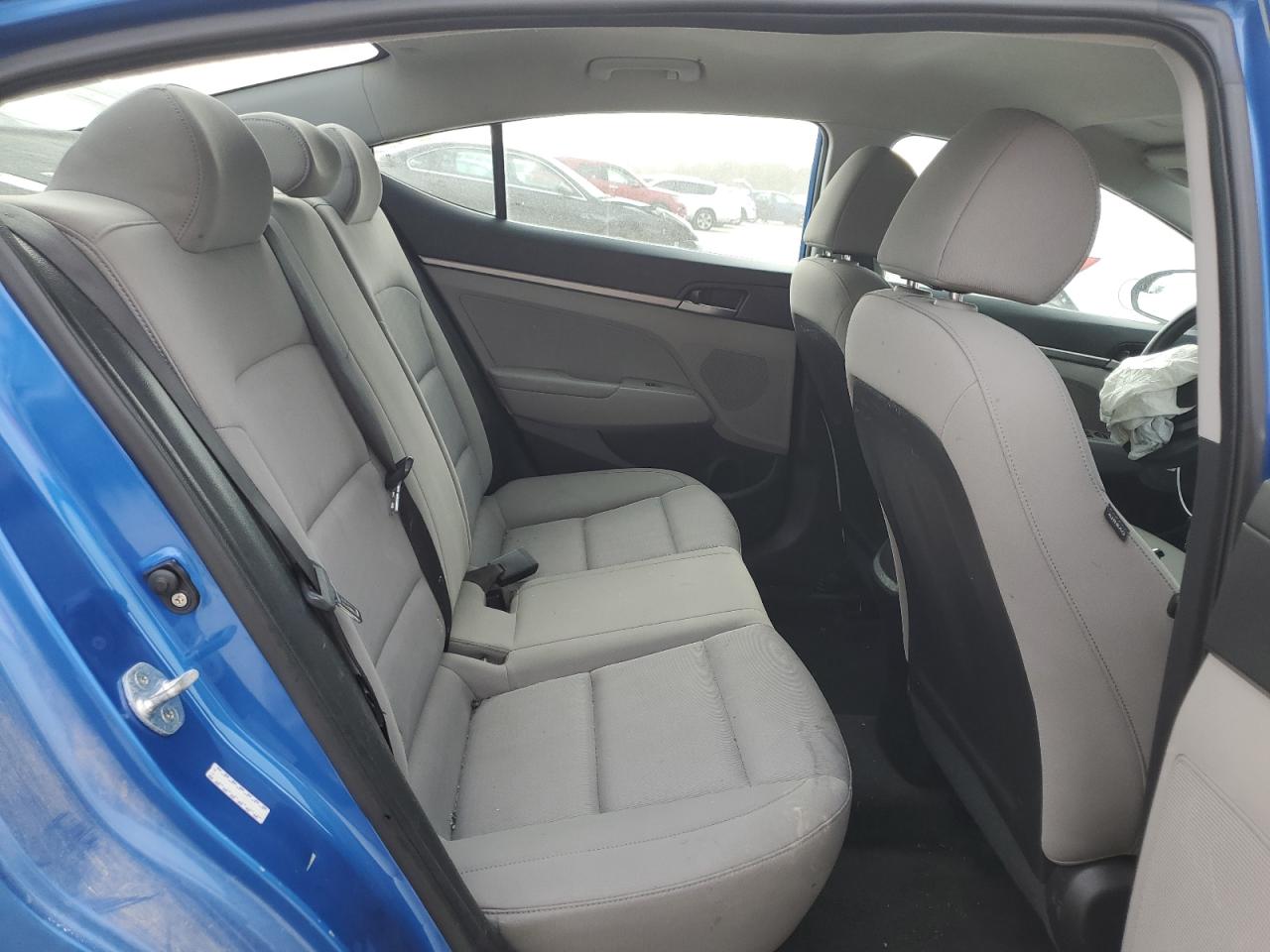 2018 Hyundai Elantra - Image 10