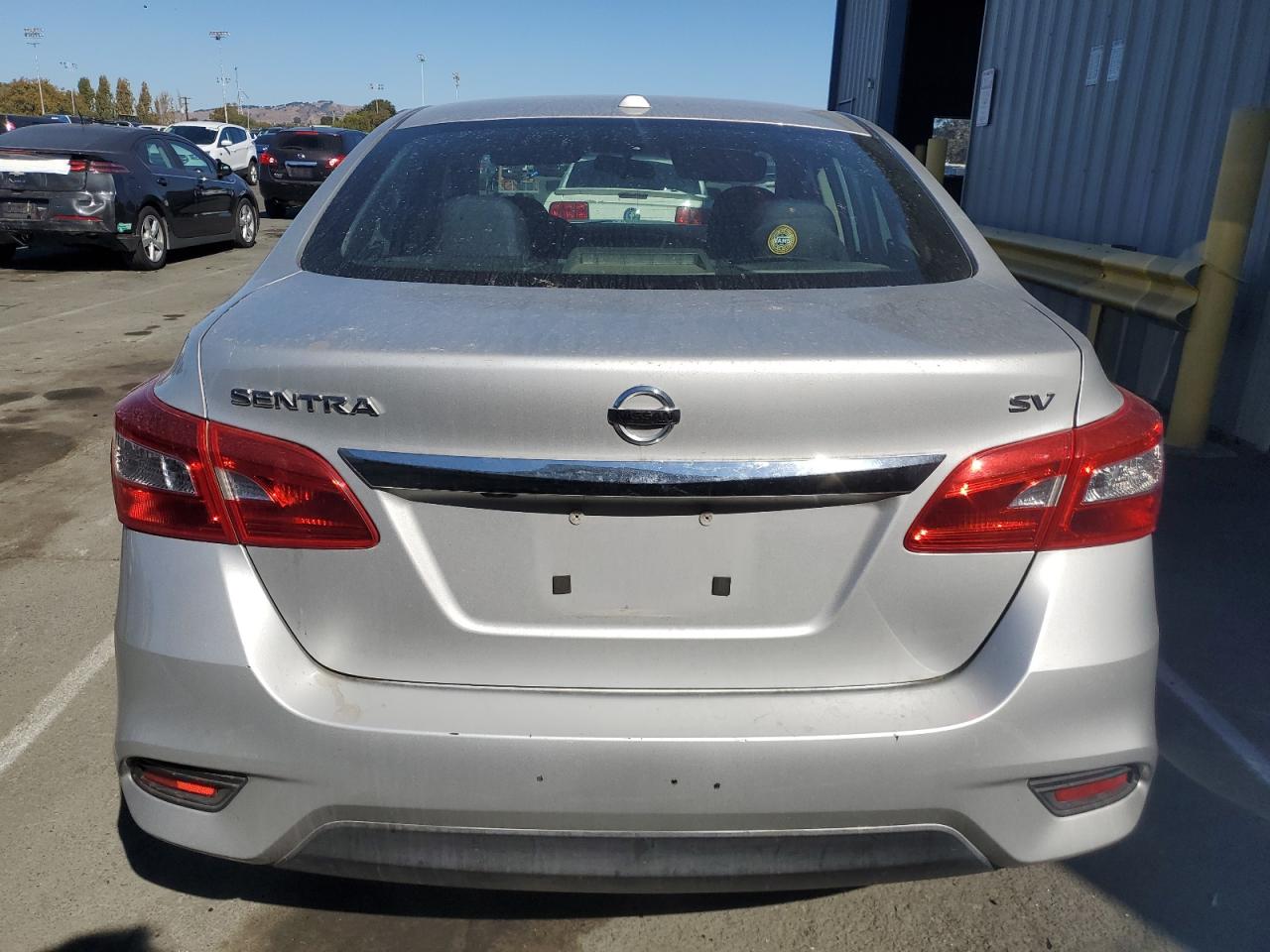 2018 Nissan Sentra S VIN: 3N1AB7AP9JY241570 Lot: 75698334