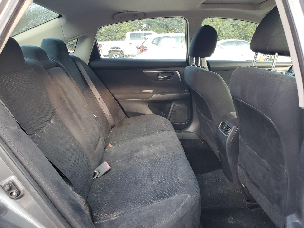 2015 Nissan Altima - Image 10
