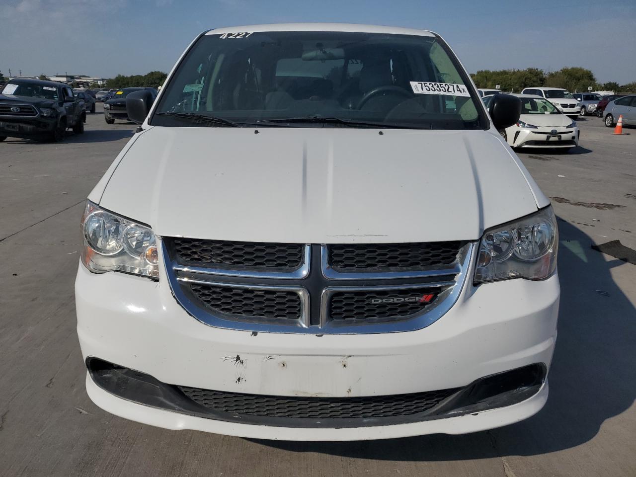 2017 Dodge Caravan - Image 5