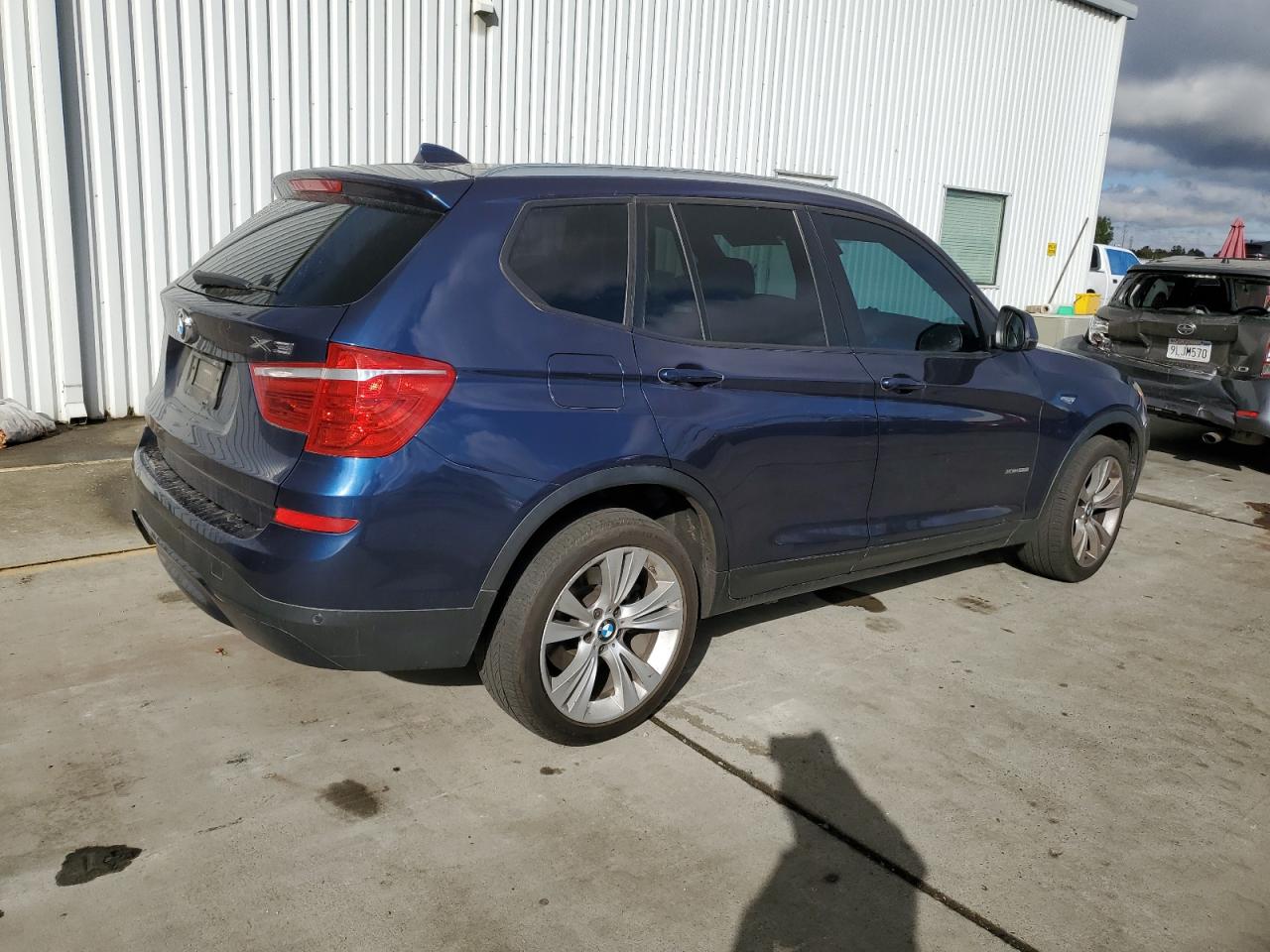 VIN 5UXWX9C55G0D79946 2016 BMW X3 no.3