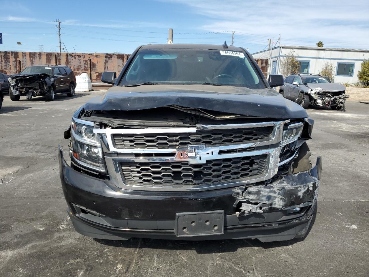 VIN 1GNSCBKC4JR378538 2018 CHEVROLET TAHOE no.5