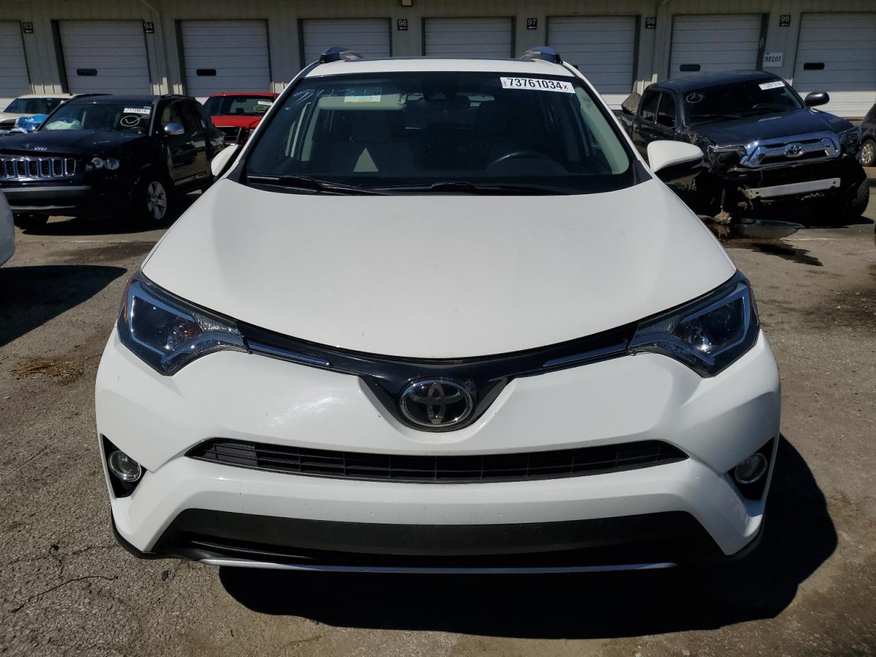 VIN JTMRFREV5HJ712346 2017 TOYOTA RAV4 no.5