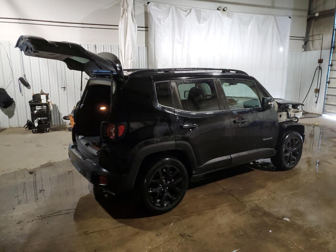 2017 Jeep Renegade - Image 3