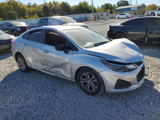  CHEVROLET CRUZE 2019 Серый