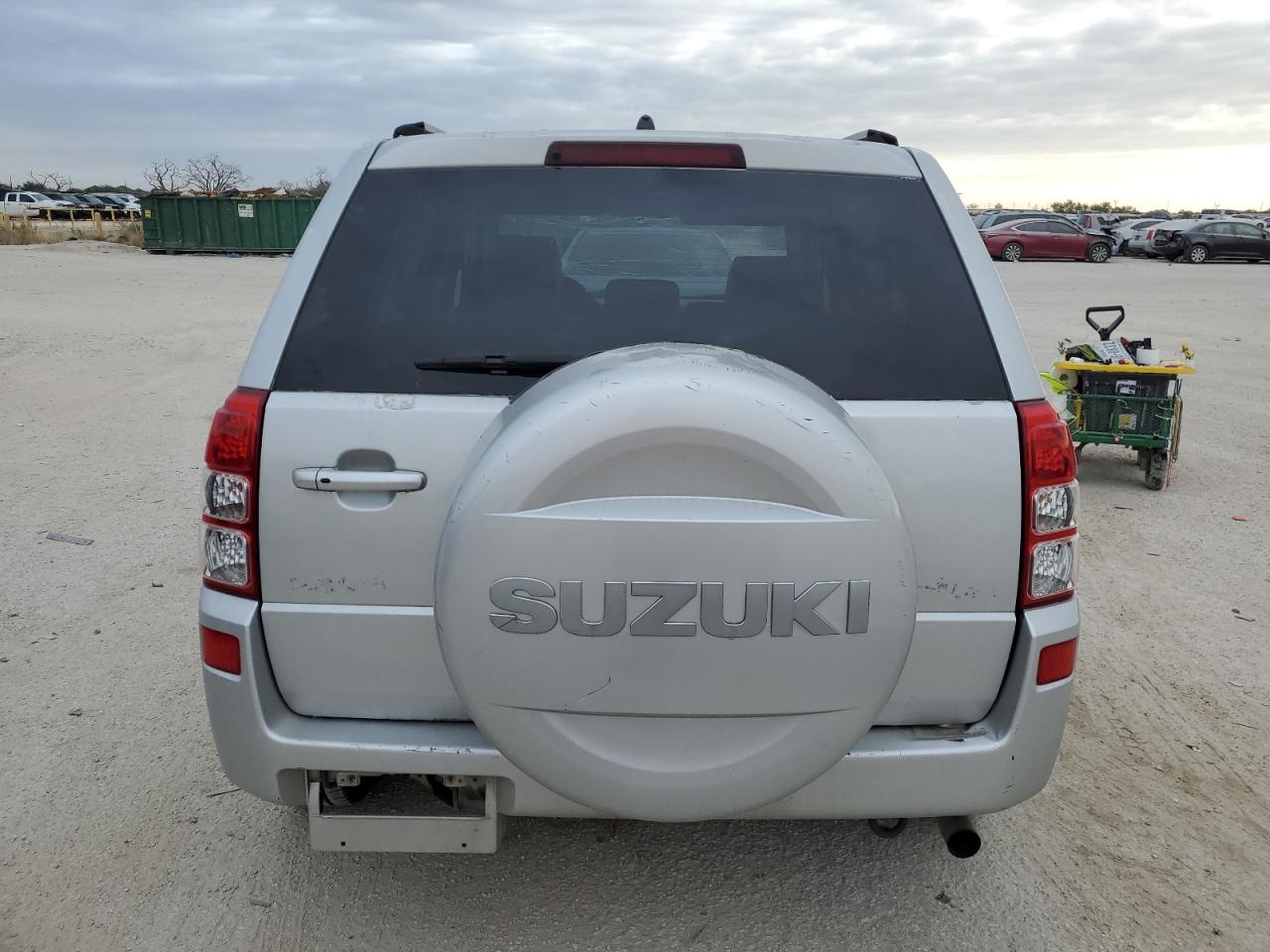 JS3TE947984101473 2008 Suzuki Grand Vitara Luxury