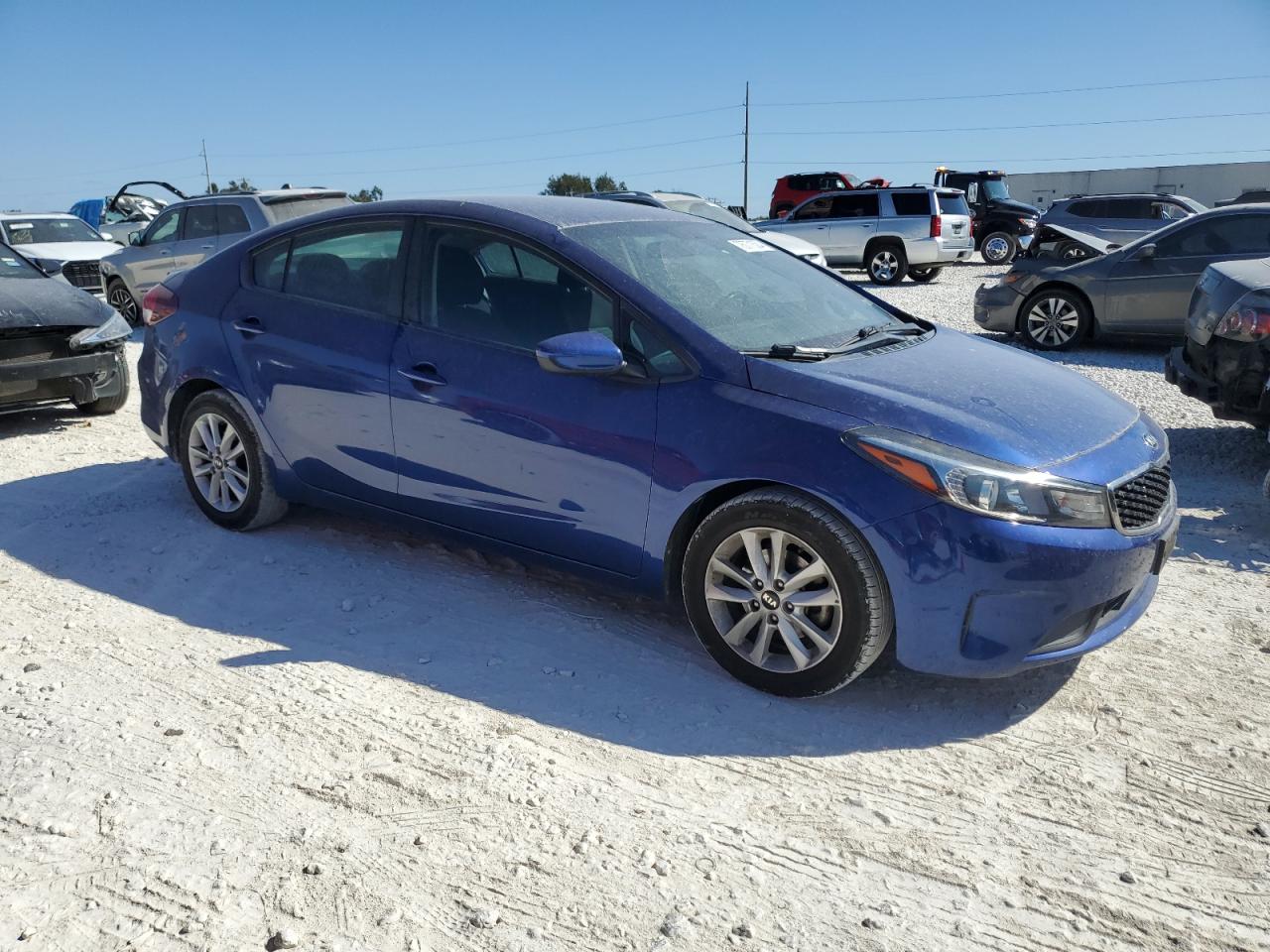 2017 Kia Forte - Image 4