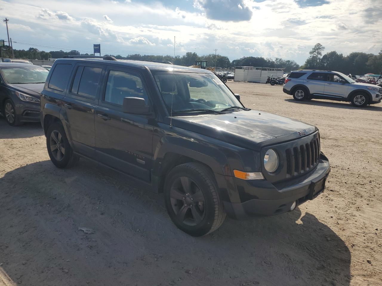 2017 Jeep Liberty (Patriot) - Image 4