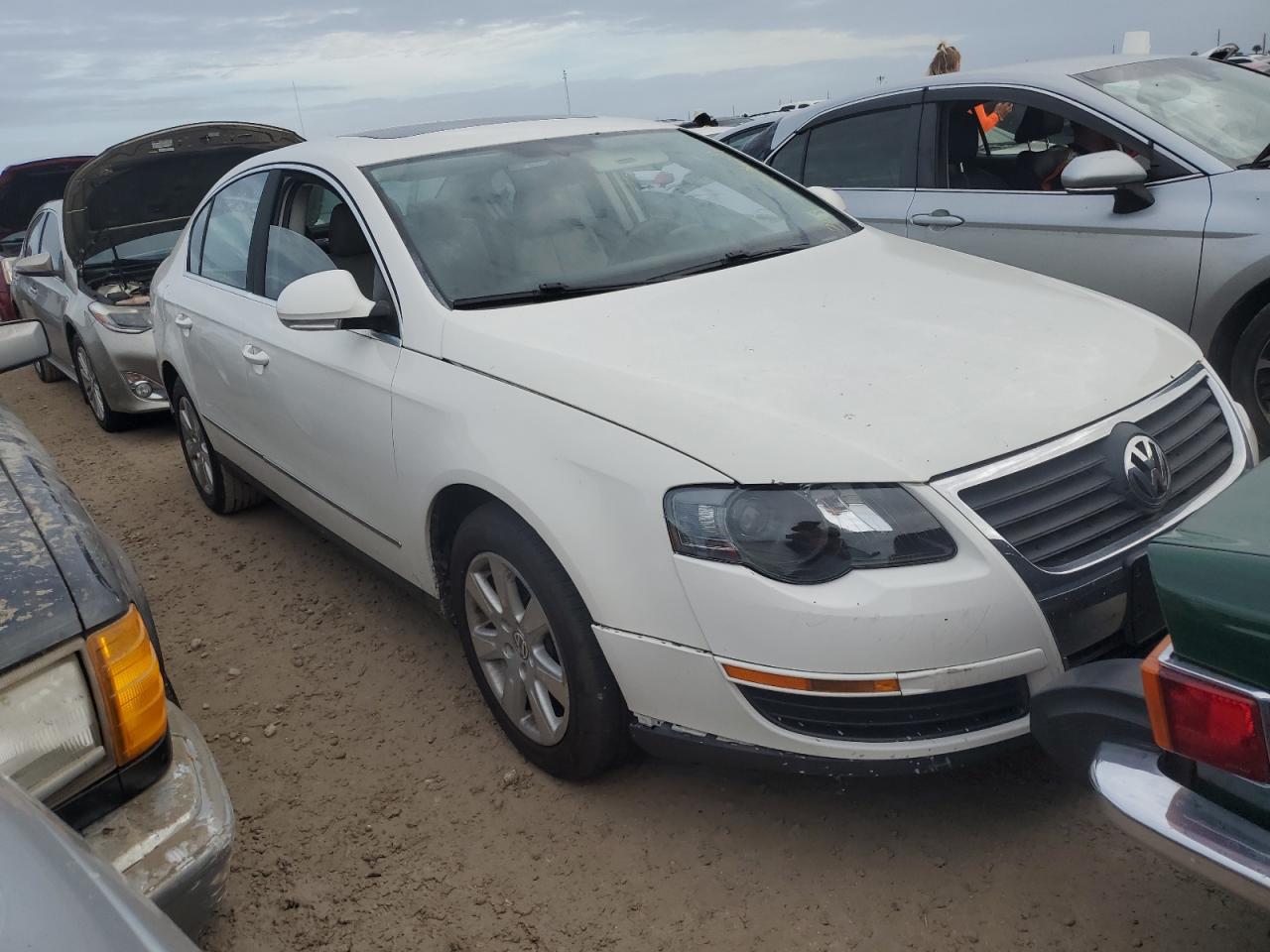 2006 Volkswagen Passat - Image 4