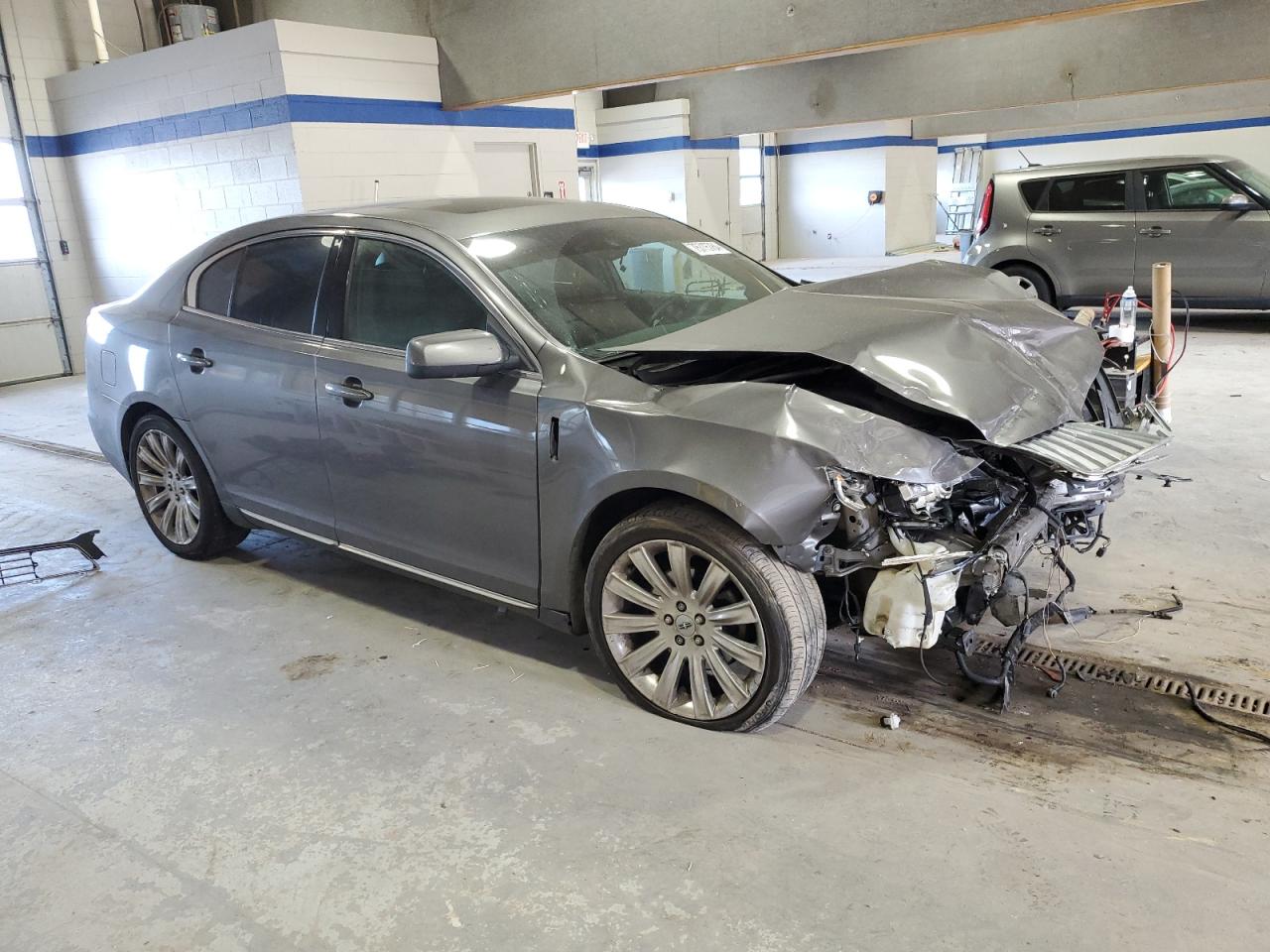 2012 Lincoln MKS - Image 4