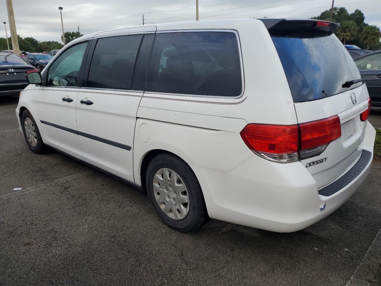2009 Honda Odyssey - Image 2