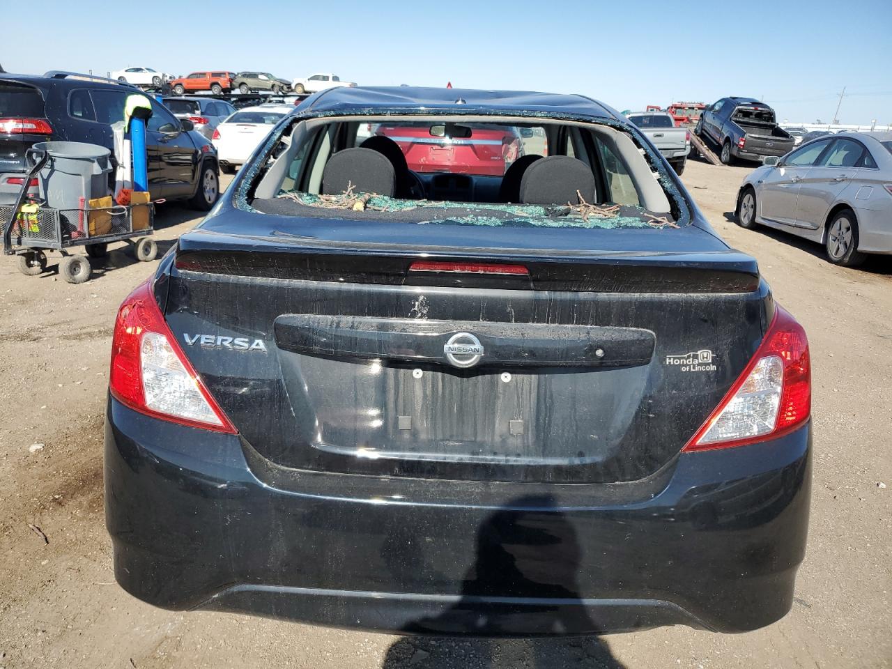 2016 Nissan Versa S VIN: 3N1CN7AP4GL907725 Lot: 76131394