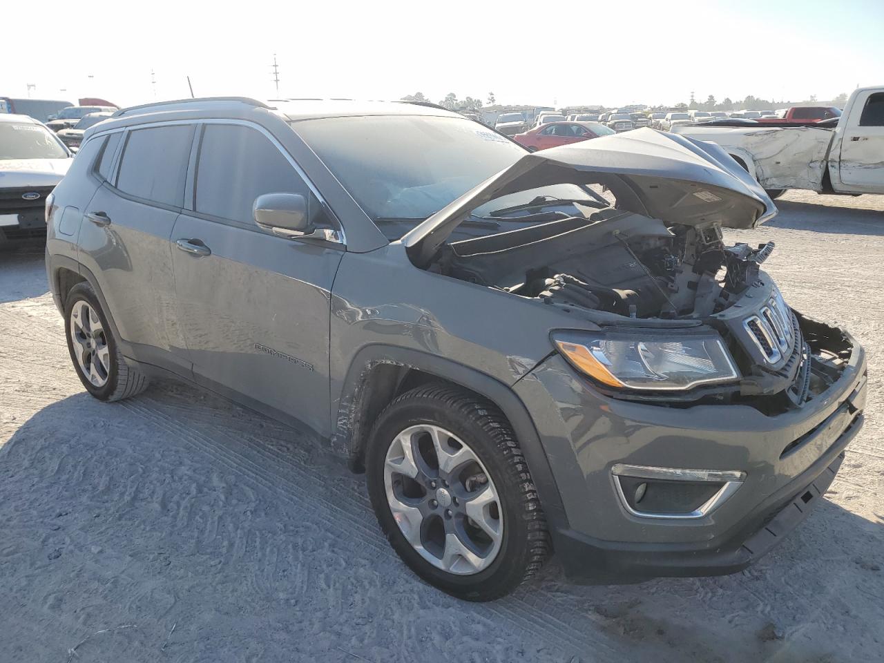 VIN 3C4NJCCB8LT128639 2020 JEEP COMPASS no.4