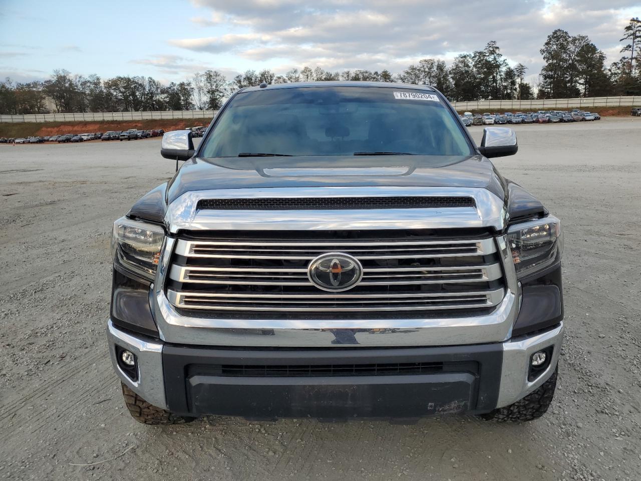 2018 Toyota Tundra - Image 5
