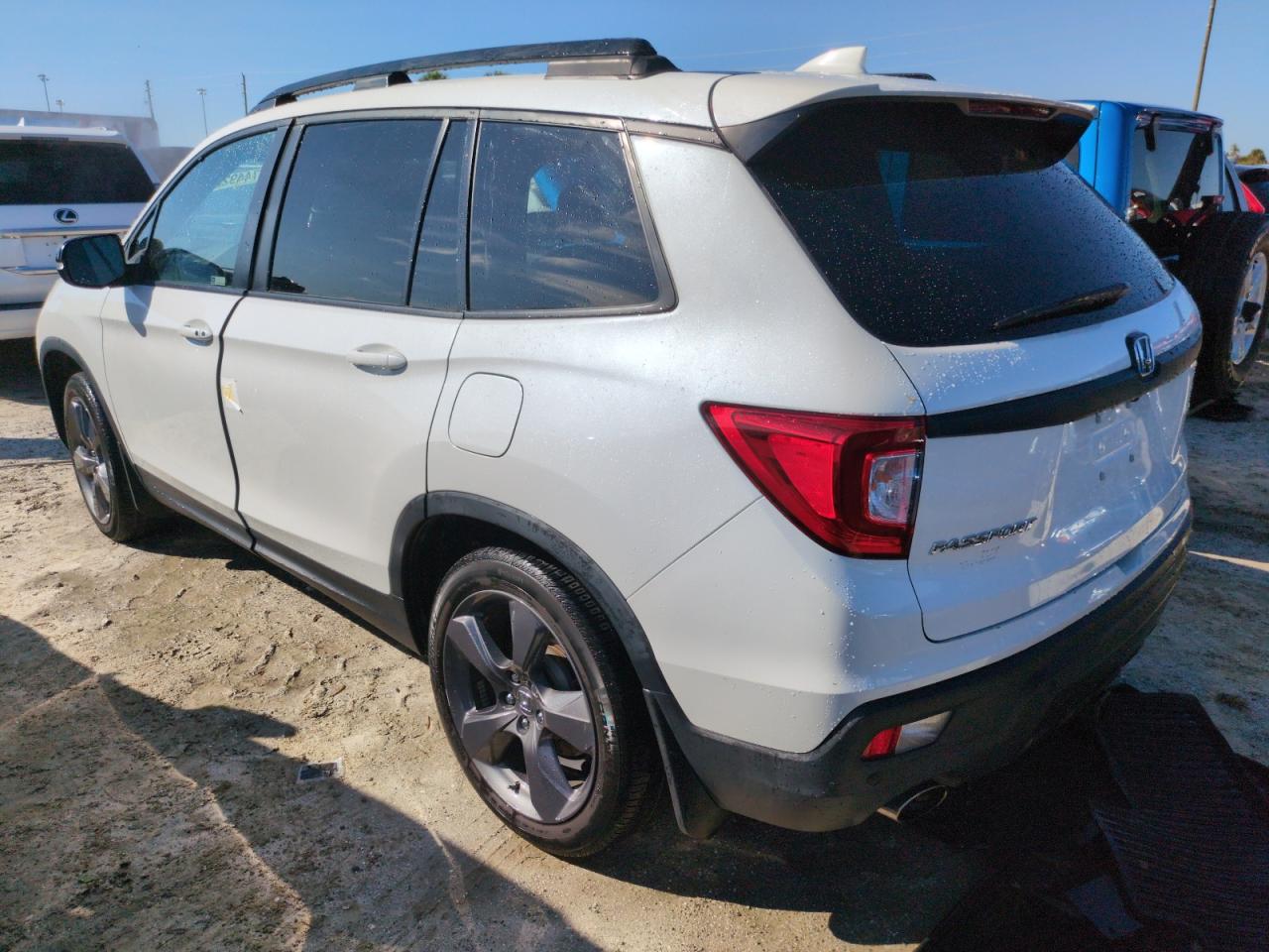 2021 Honda Passport - Image 2