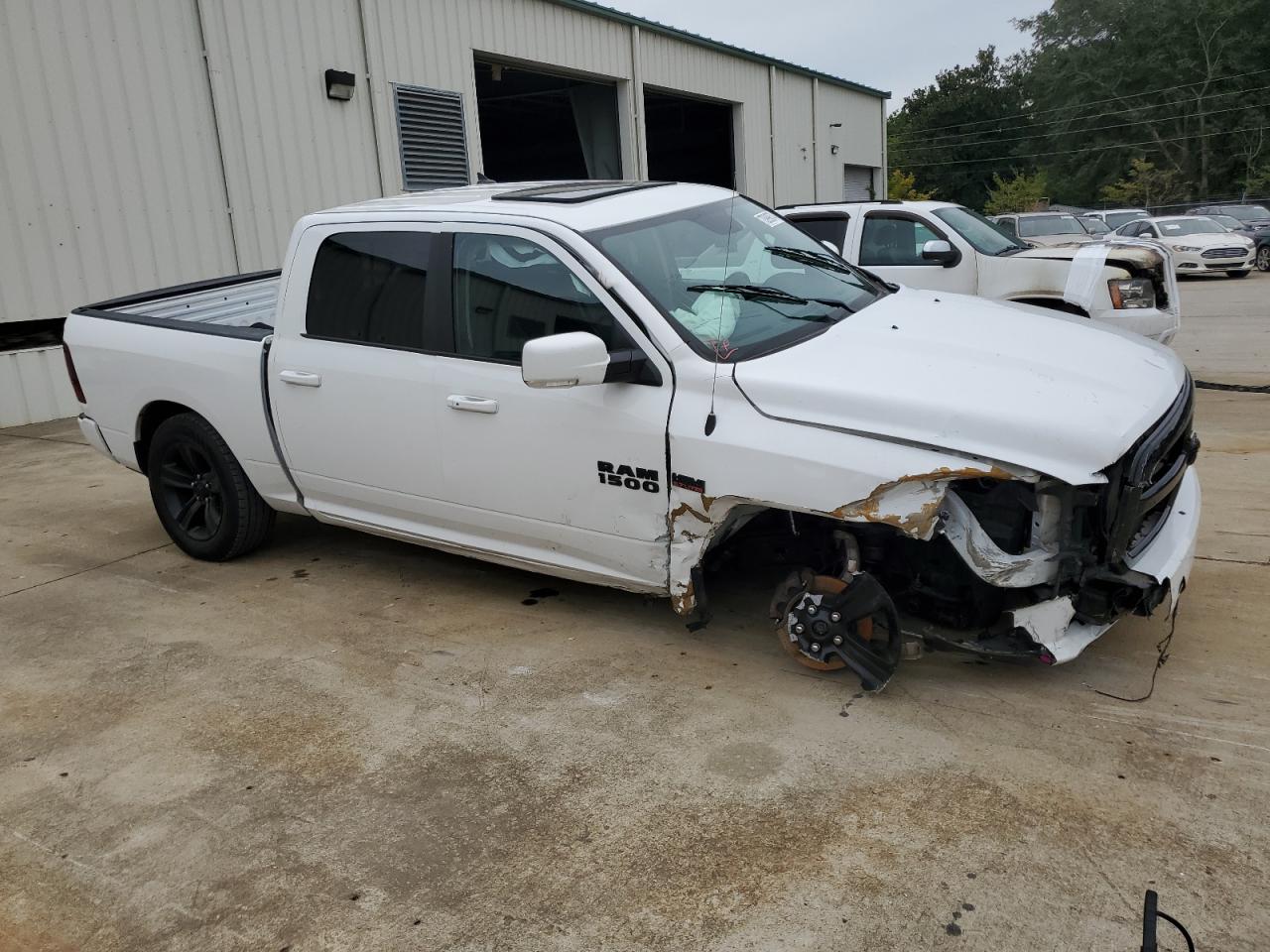 2018 RAM 1500 - Image 4