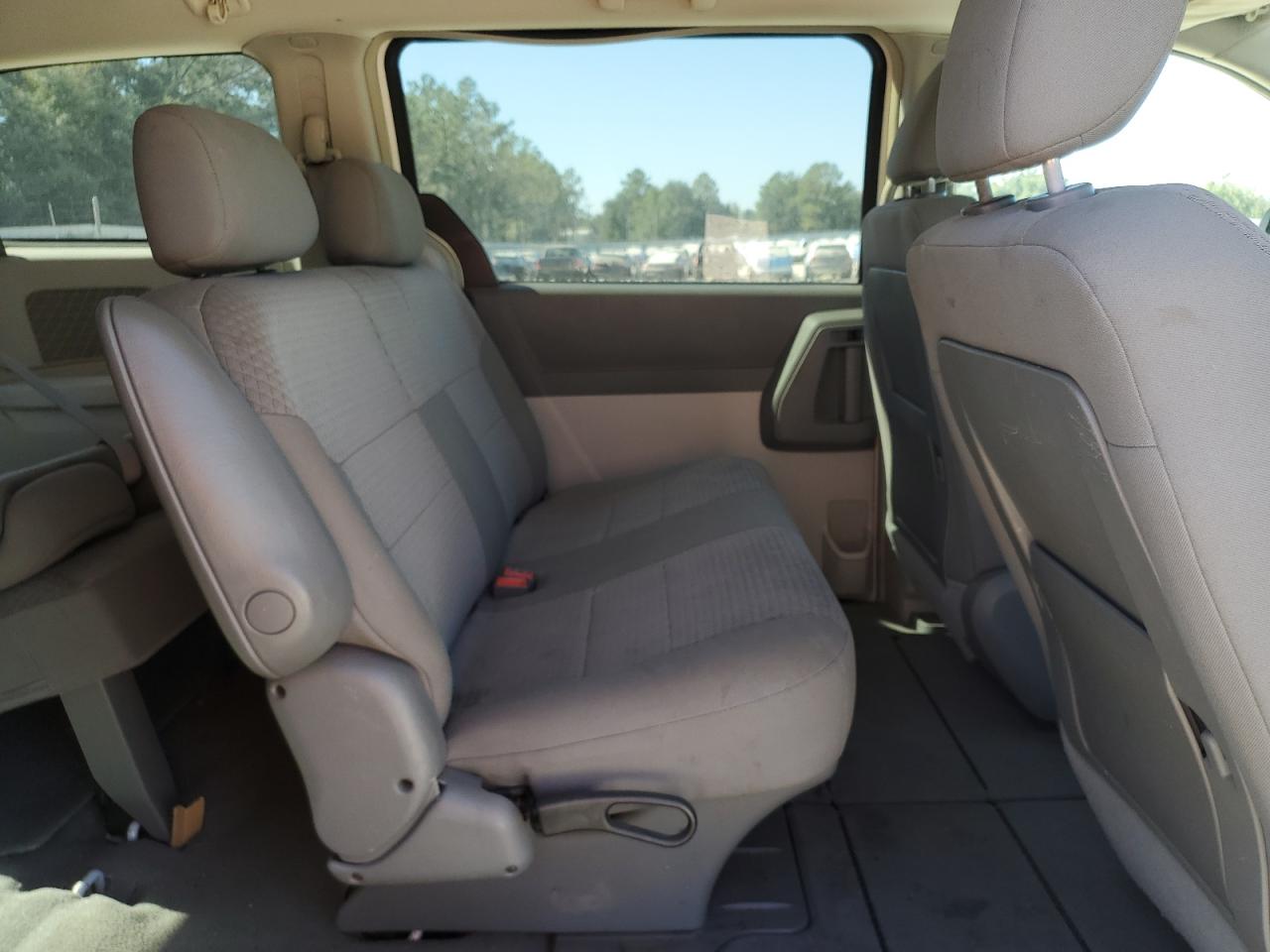 2008 Chrysler Town & Country - Image 11