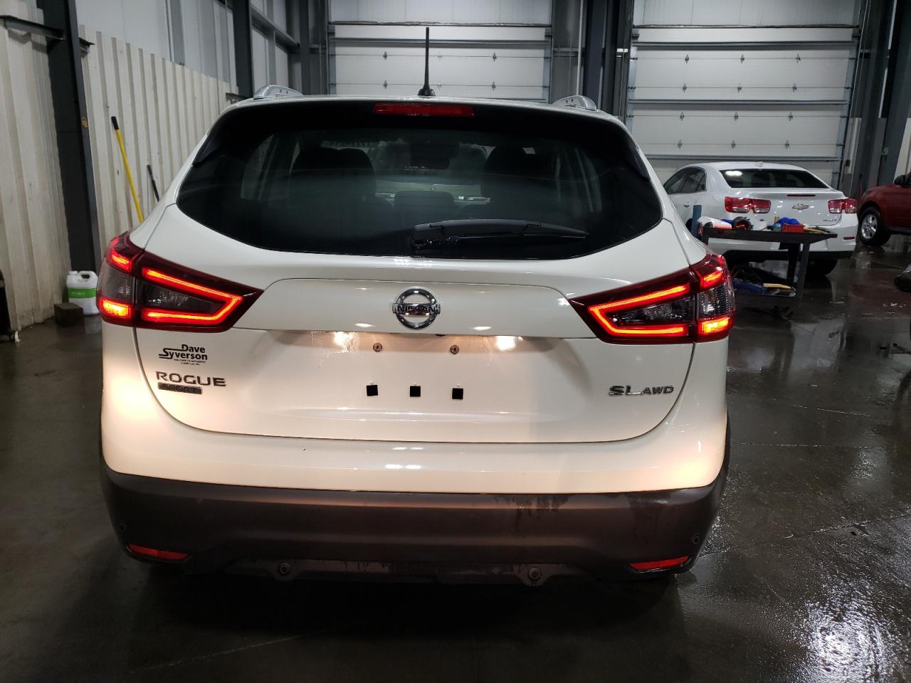 2022 Nissan Rogue Sport Sl VIN: JN1BJ1CWXNW486321 Lot: 77774214