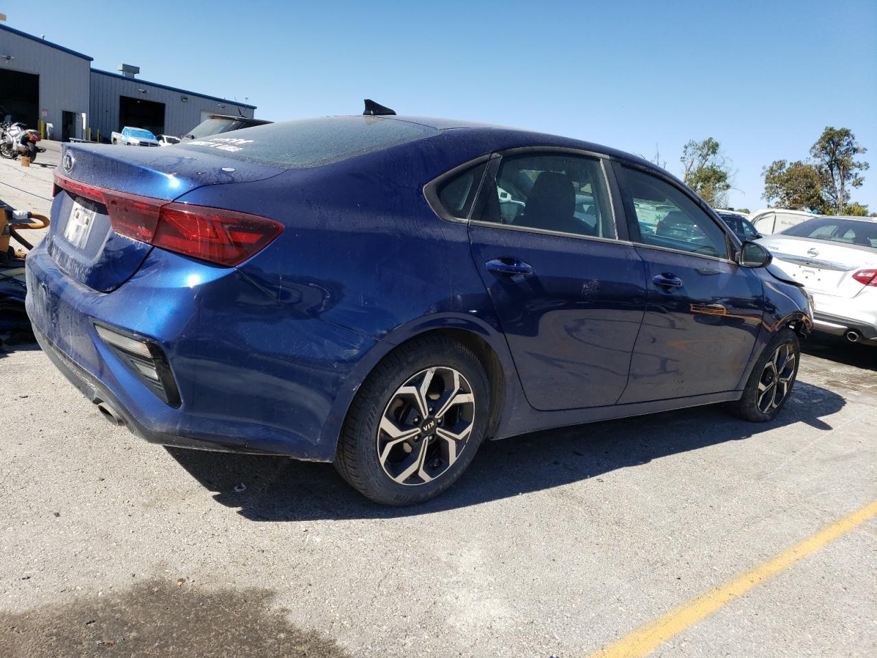 VIN 3KPF24AD1KE064183 2019 KIA FORTE no.3