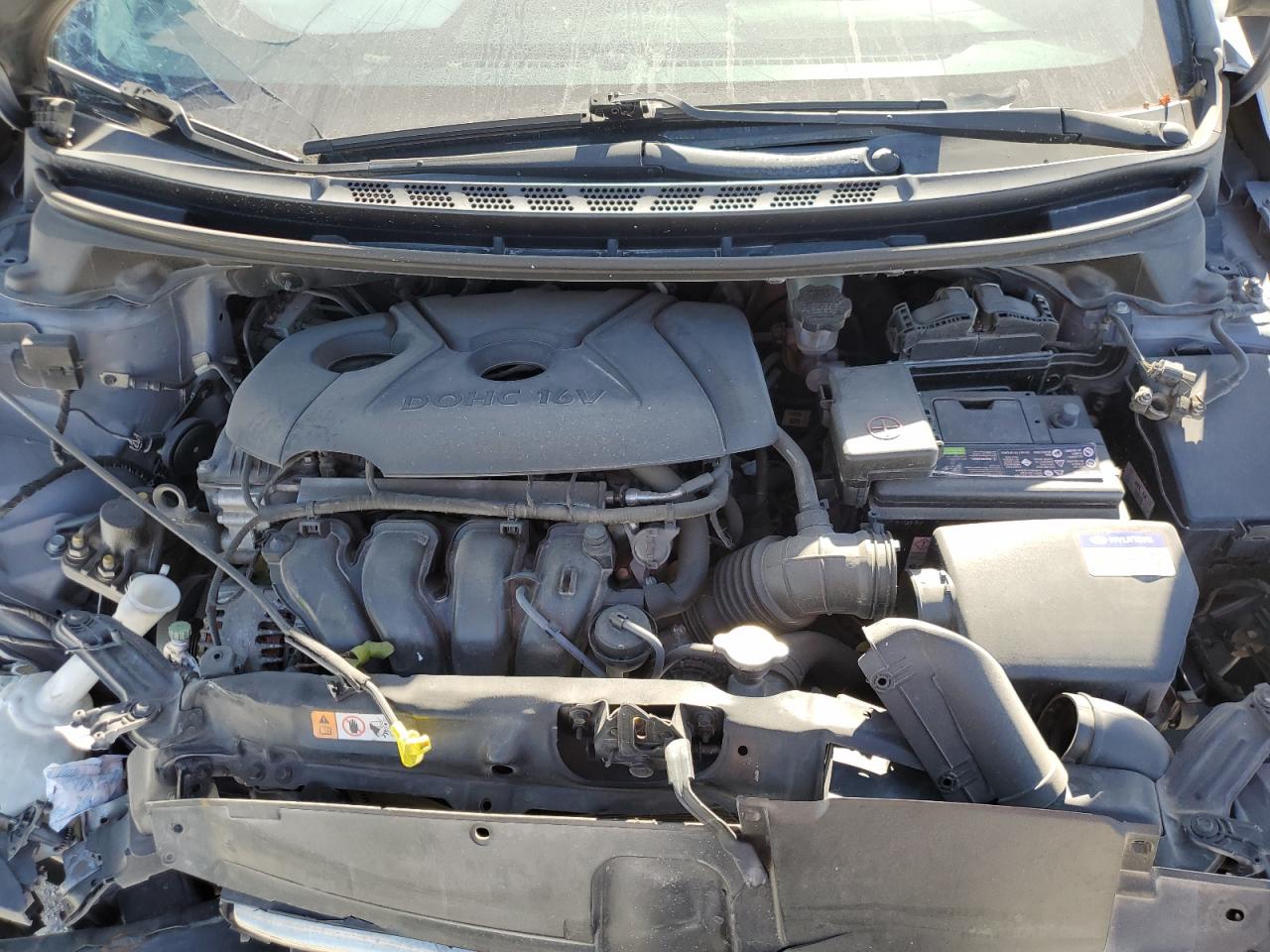2012 Hyundai Elantra - Image 12