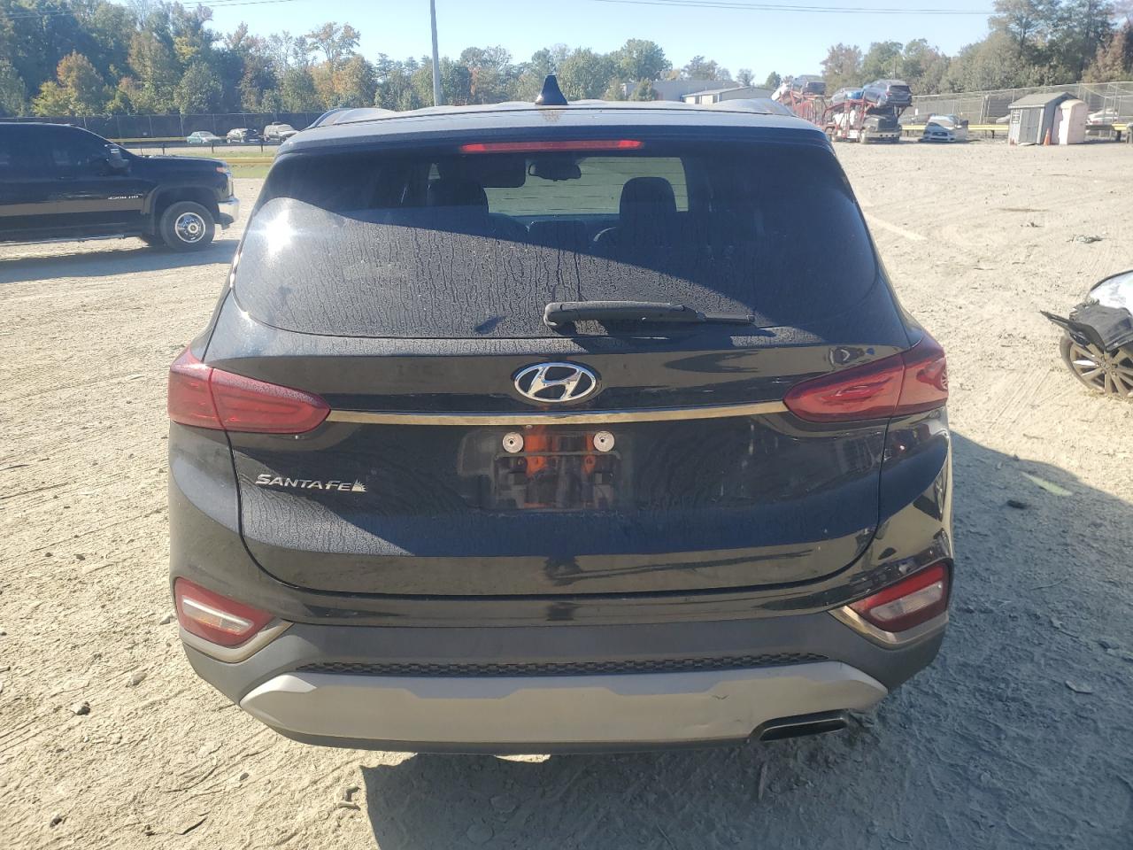 2019 Hyundai Santa Fe - Image 6