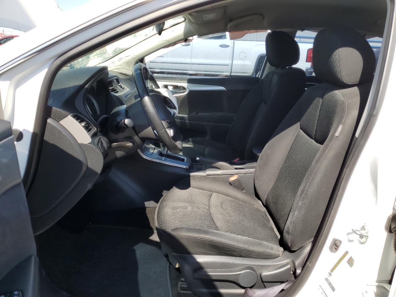 2015 Nissan Sentra - Image 7
