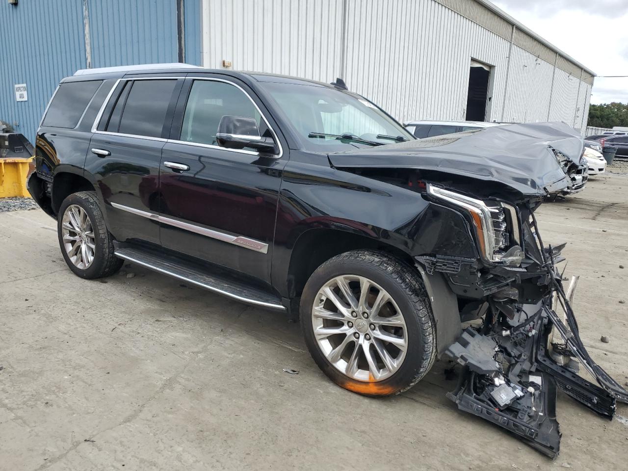 VIN 1GYS4BKJ9KR152320 2019 CADILLAC ESCALADE no.4