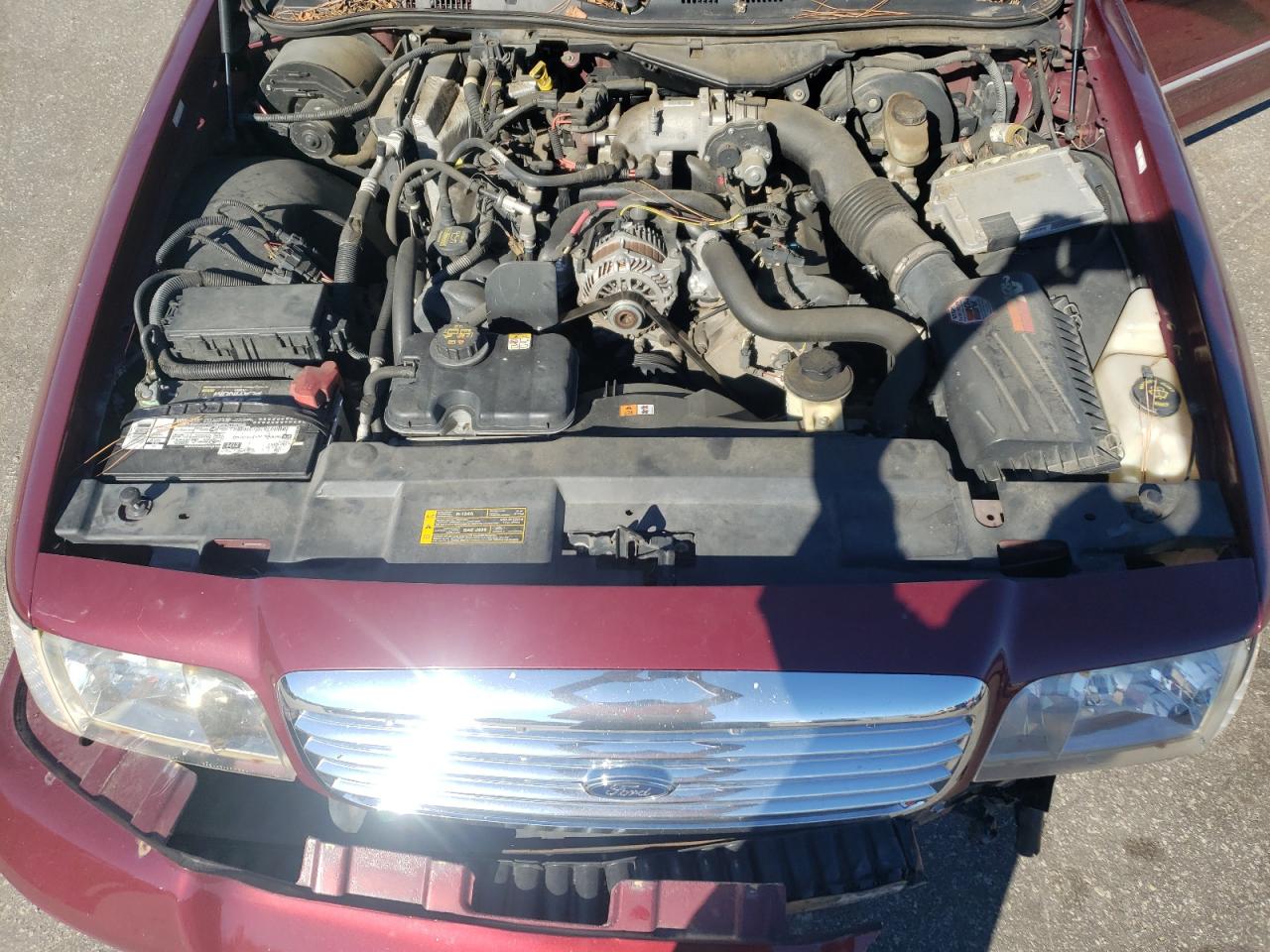 2010 Ford Crown Victoria - Image 11