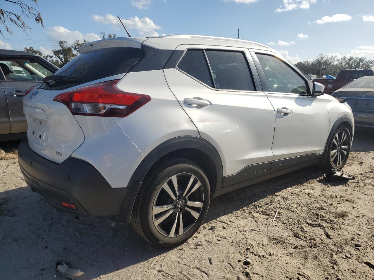 2020 Nissan Kicks - Image 3