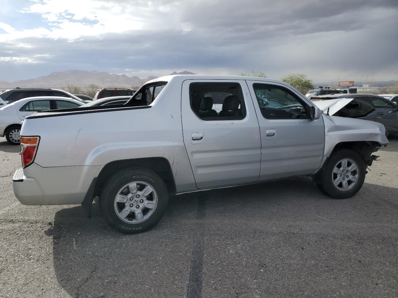 2007 Honda Ridgeline - Image 3