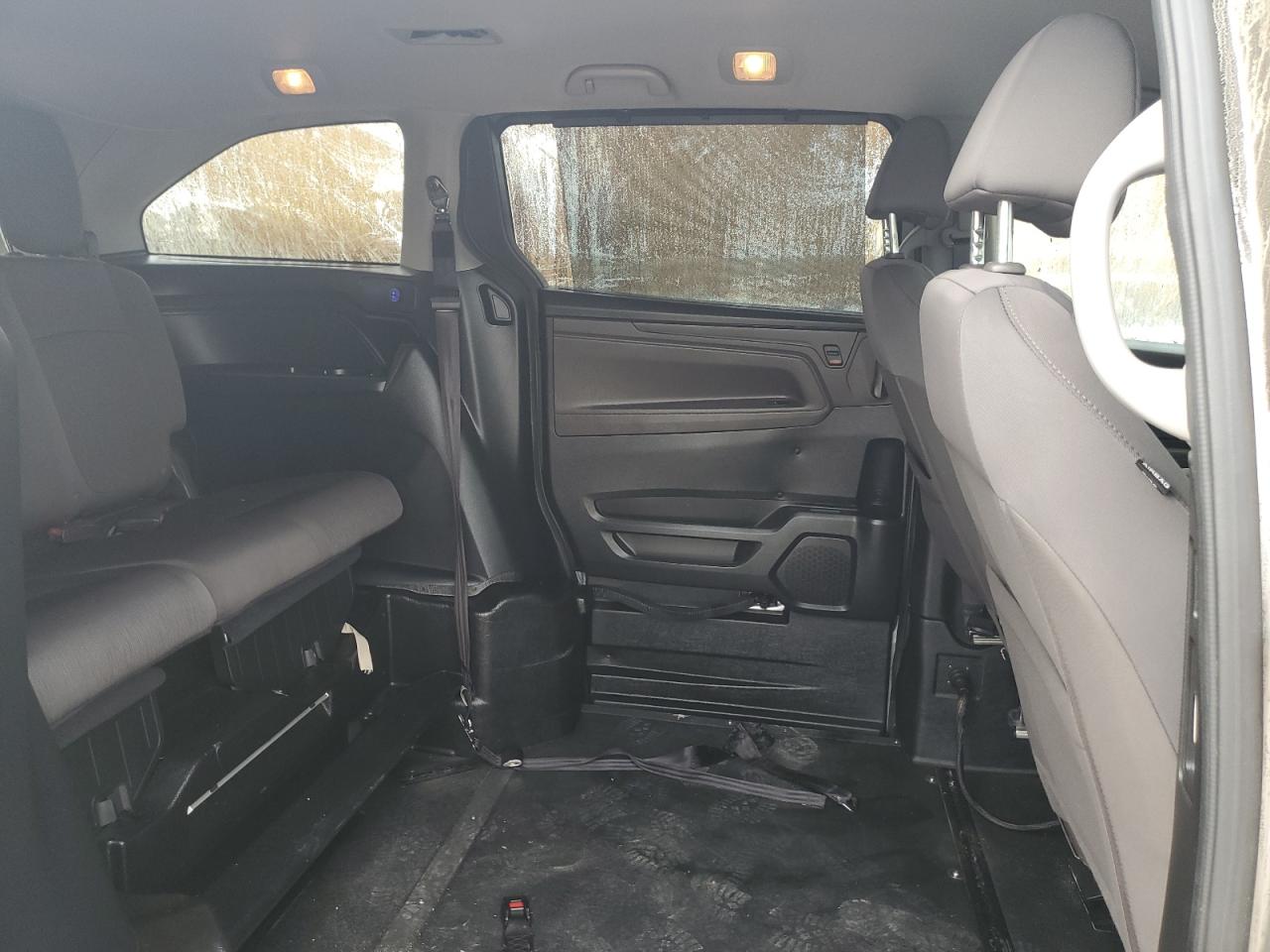 2022 Honda Odyssey - Image 11
