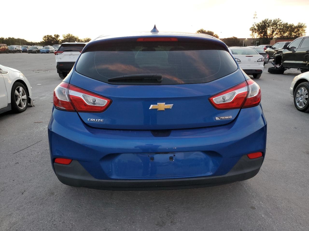 2017 Chevrolet Cruze - Image 6